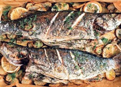 طرز تهیه ماهی قزل آلا با دورچین مخصوص ؛ یک غذای دریایی مقوی و محبوب